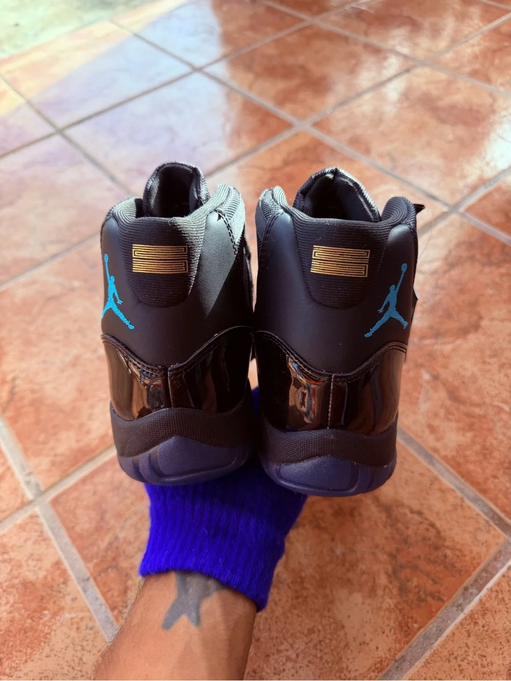 Size 9.5 Men’s And Women’s 11 - Jordan Retro 11 Gamma Blue
